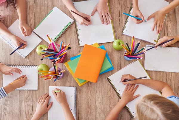 classe avec enfants motivés